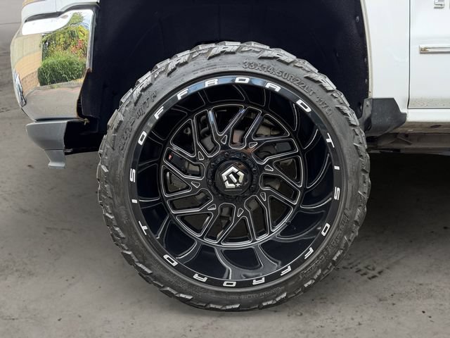 Used 2017 Chevrolet Silverado 1500 LTZ AWD/4WD image 9