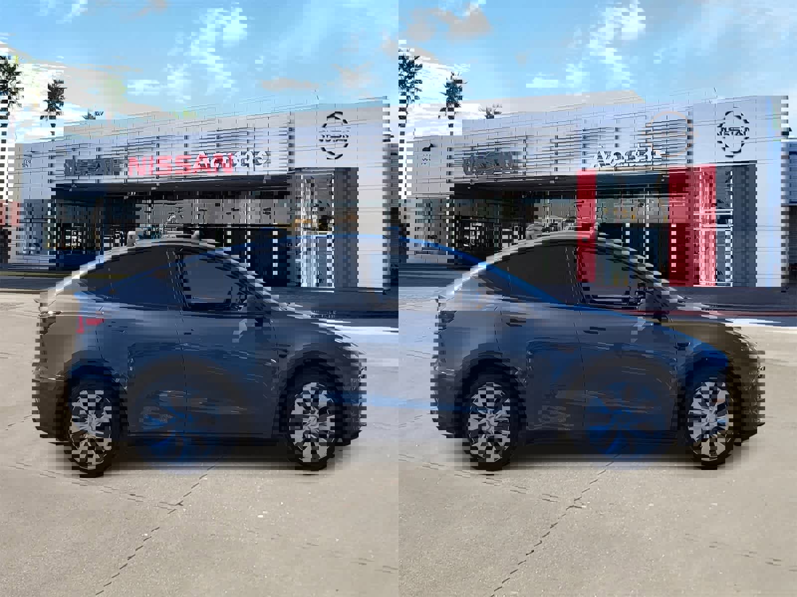 Used 2023 Tesla Model Y Long Range image 6