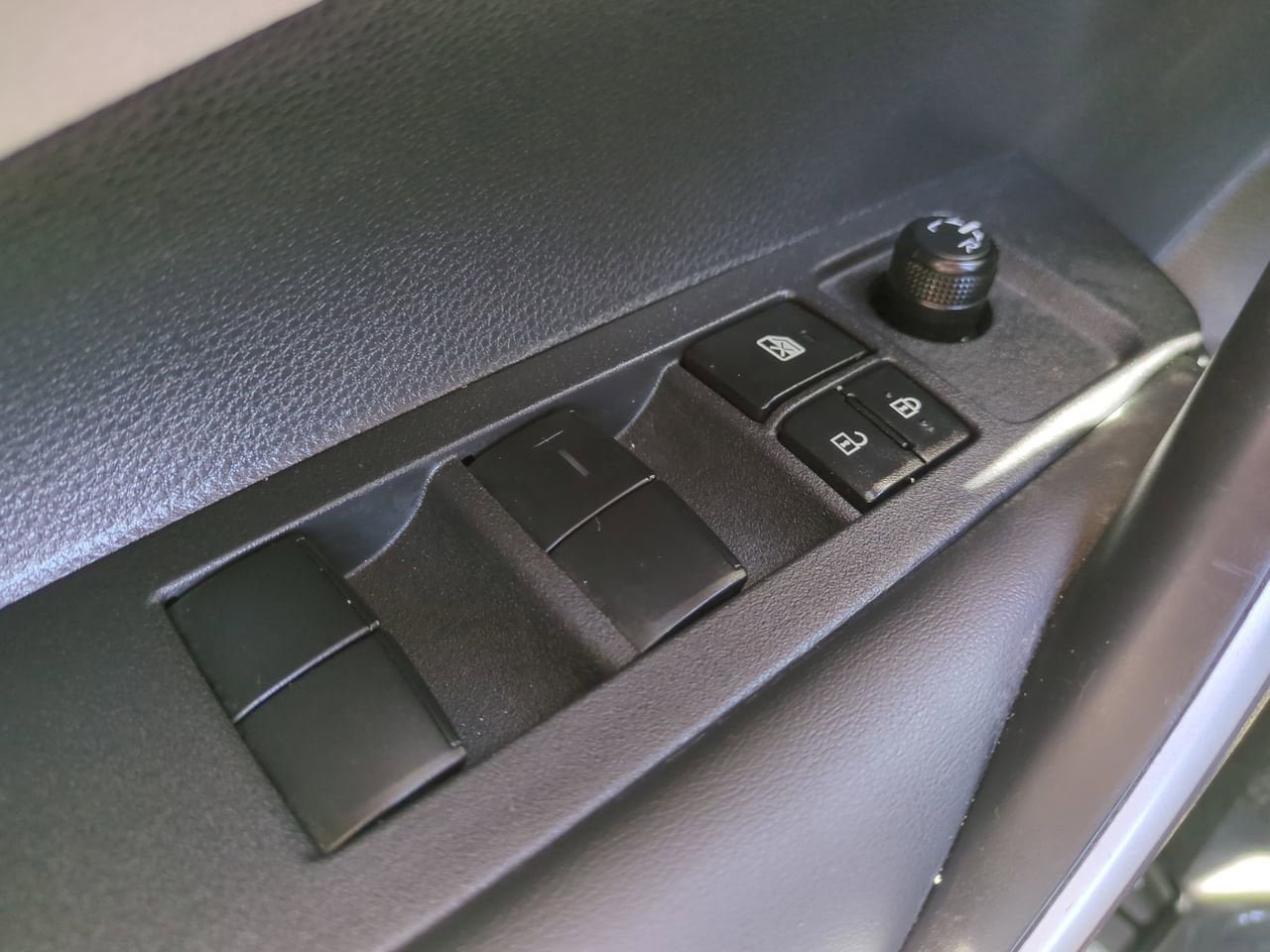 Used 2024 Toyota Corolla SE FWD image 21