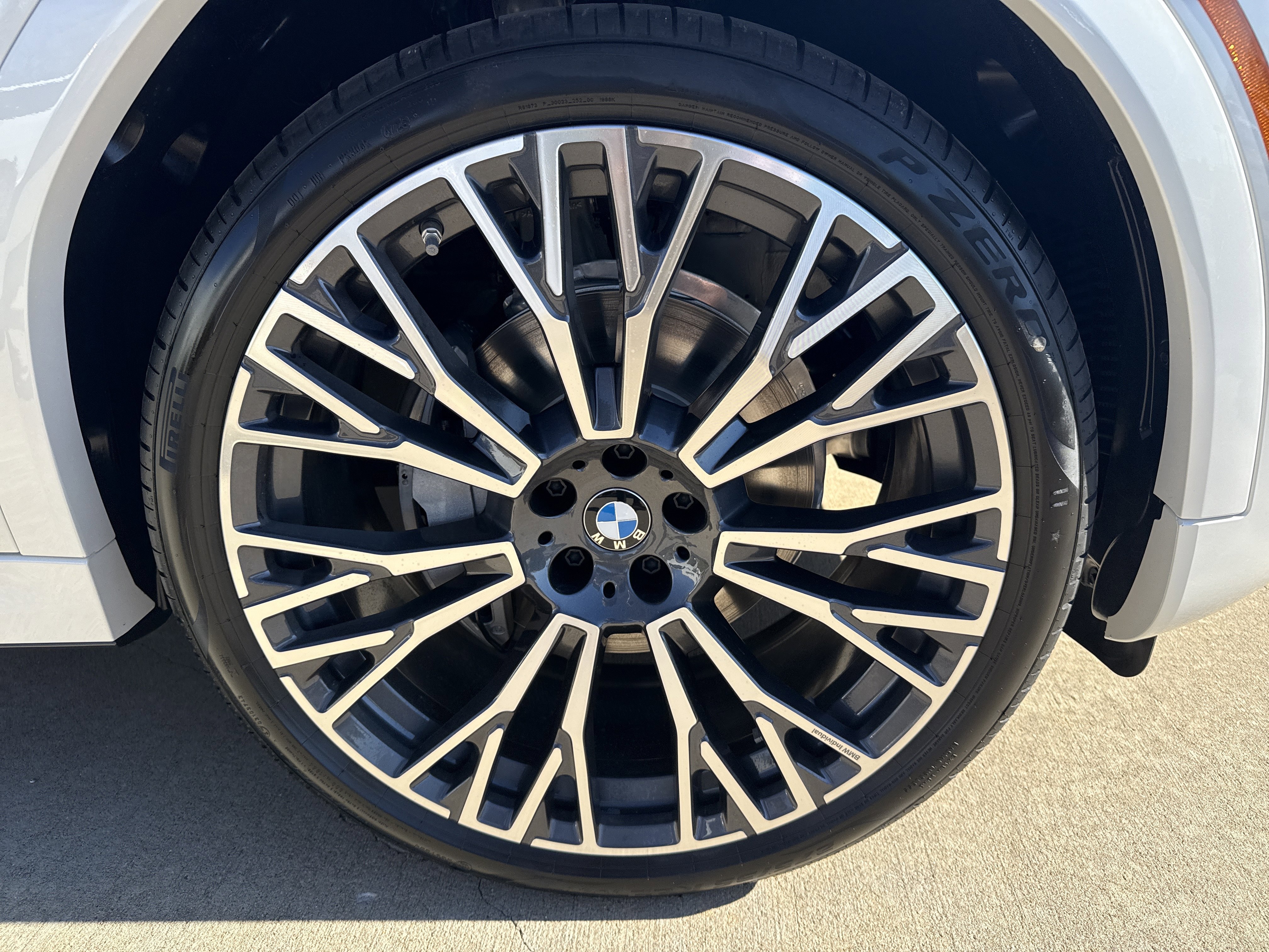 New 2026 BMW X6 xDrive40i w/ Executive Package AWD/4WD image 27