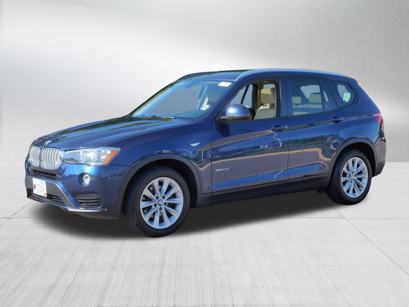 Used 2017 BMW X3 xDrive28i AWD/4WD image 3