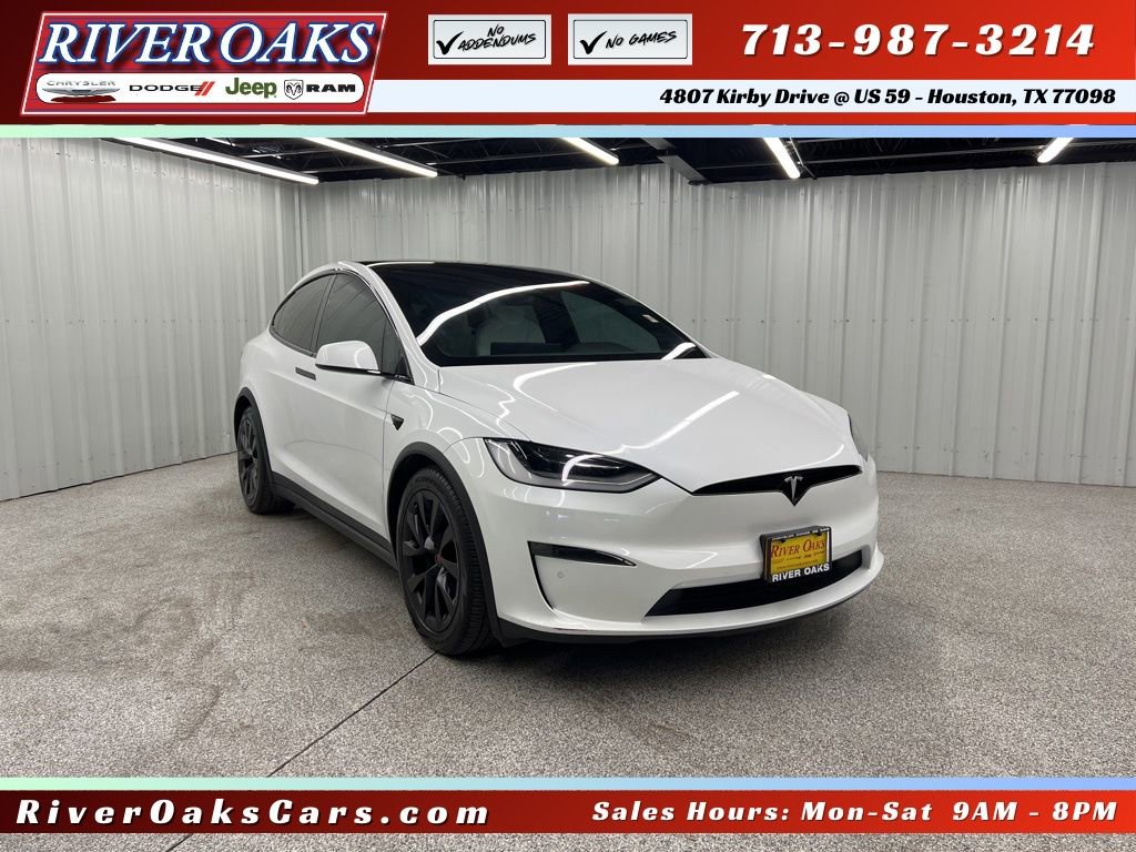 Used 2023 Tesla Model X Plaid image 1