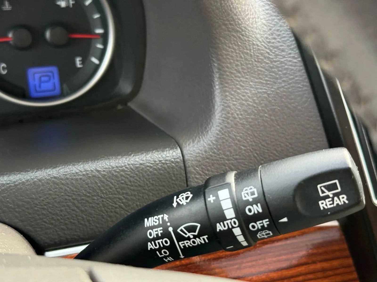 Used 2008 Hyundai Veracruz Limited image 25