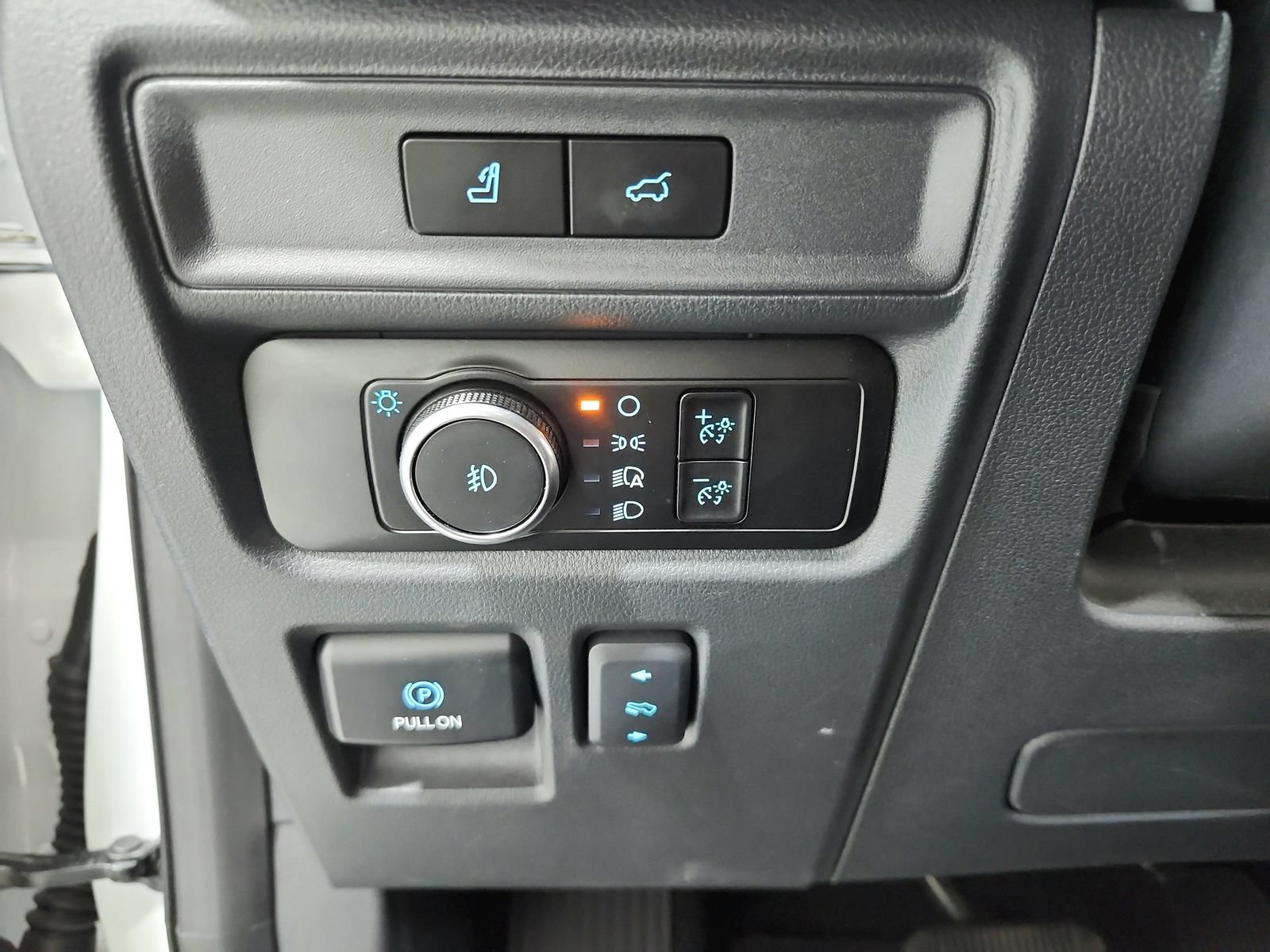 Used 2024 Ford Expedition Limited AWD/4WD image 18