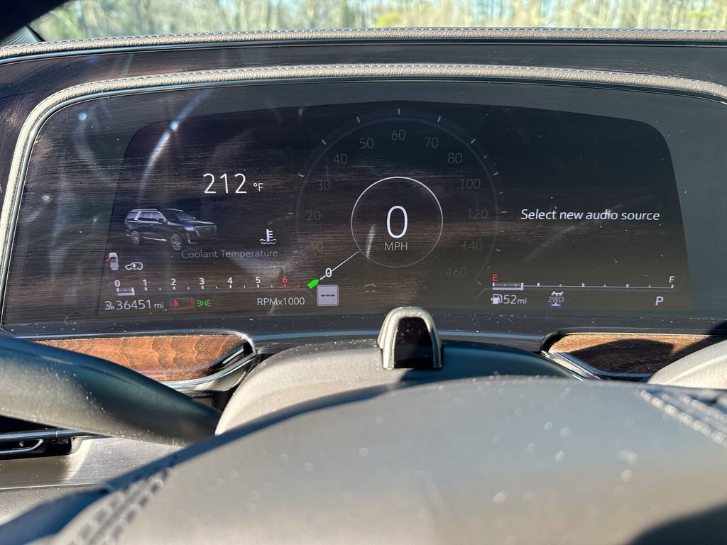 Used 2023 Cadillac Escalade Premium Luxury Platinum image 21