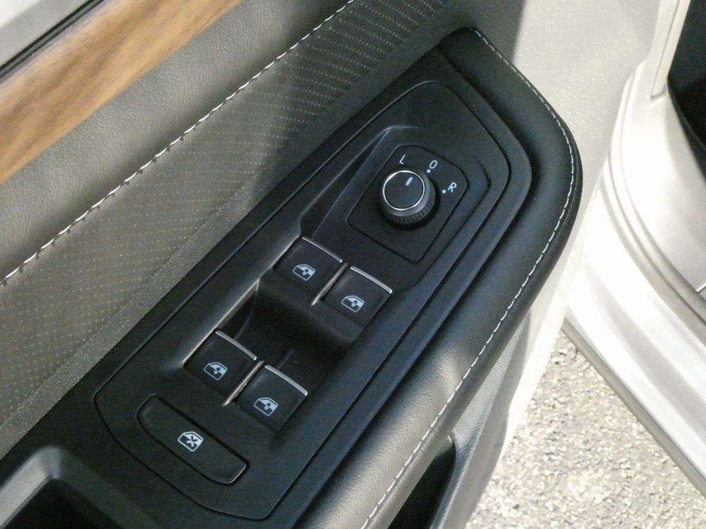 New 2026 Volkswagen Atlas SE image 28