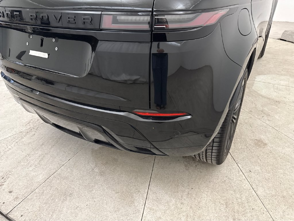 Used 2024 Land Rover Range Rover Evoque Dynamic SE AWD/4WD image 23