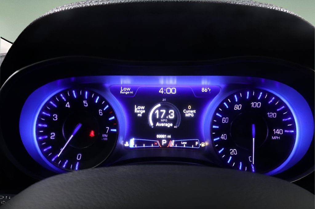 Used 2015 Chrysler 300 Limited AWD/4WD image 21