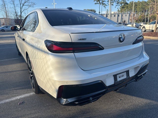 Certified 2023 BMW 760i xDrive w/ Executive Package image 7