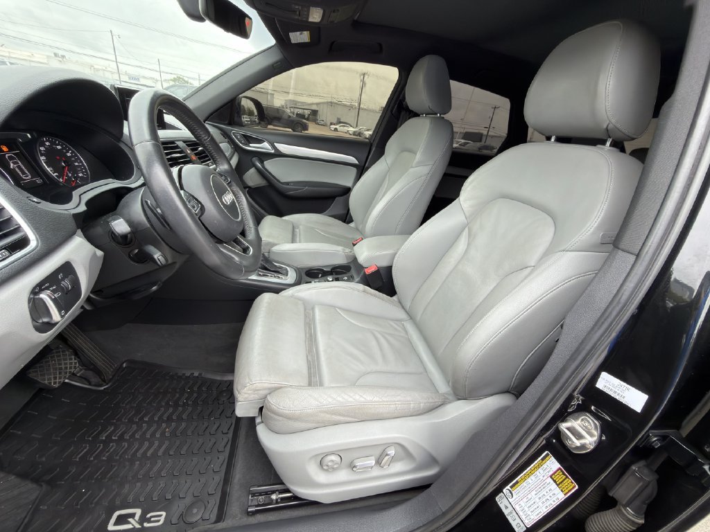 Used 2018 Audi Q3 2.0T Premium w/ Convenience Package AWD/4WD image 23
