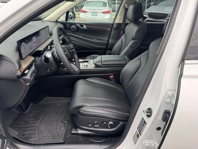 Certified 2025 Genesis GV80 2.5T Prestige AWD/4WD image 22