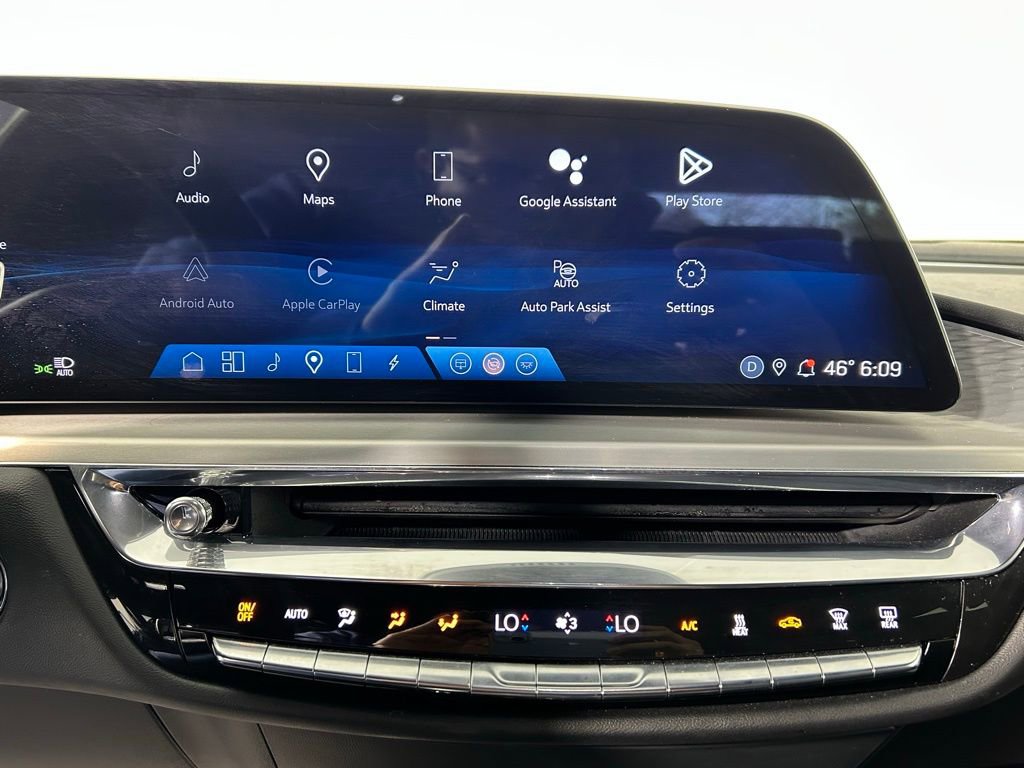 Used 2023 Cadillac Lyriq AWD image 20