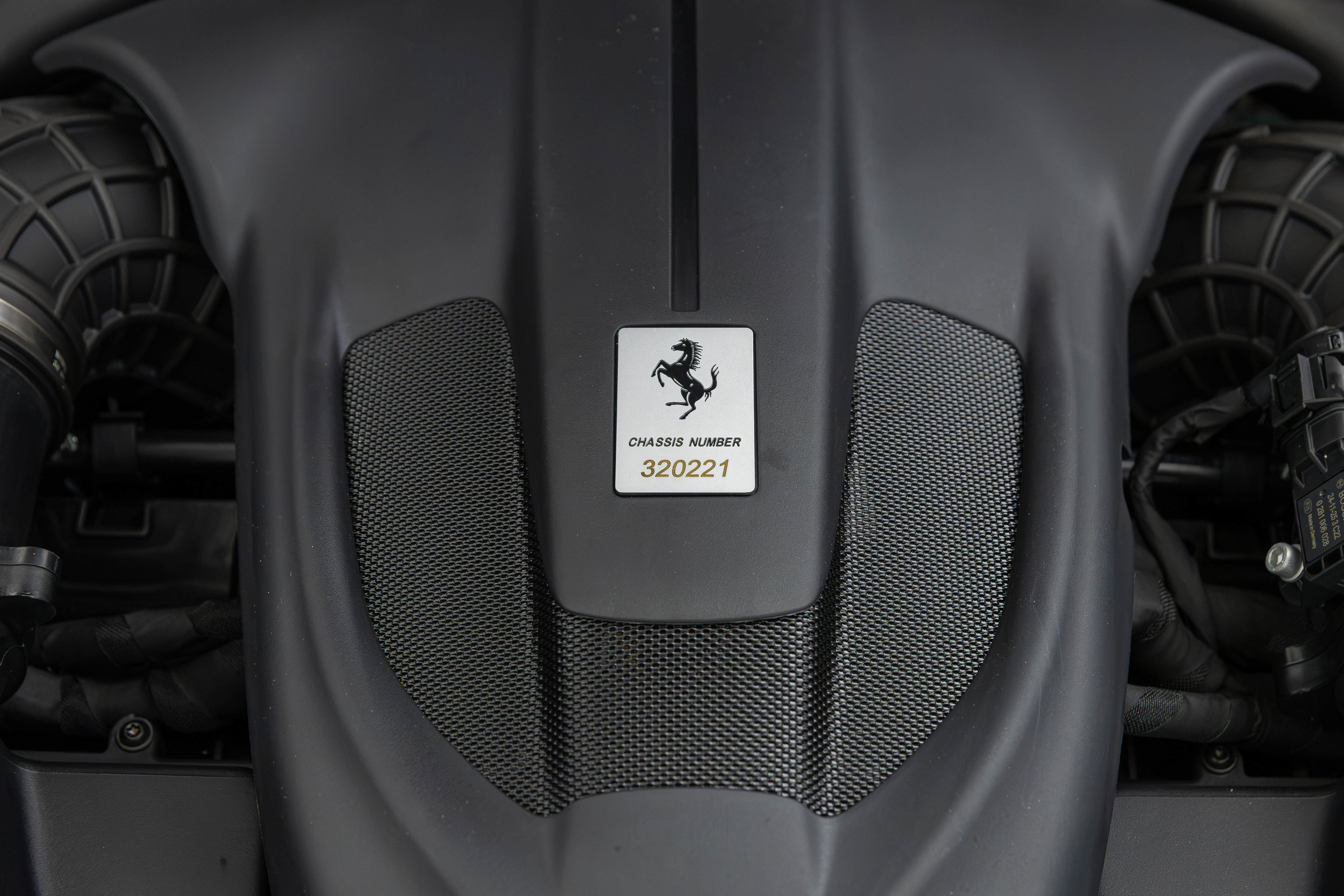 Certified 2025 Ferrari Roma Spider RWD image 64