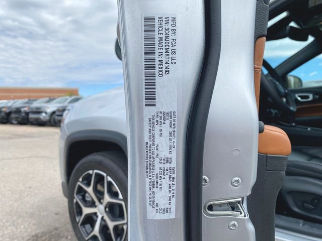 Used 2024 Jeep Compass Limited AWD/4WD image 32