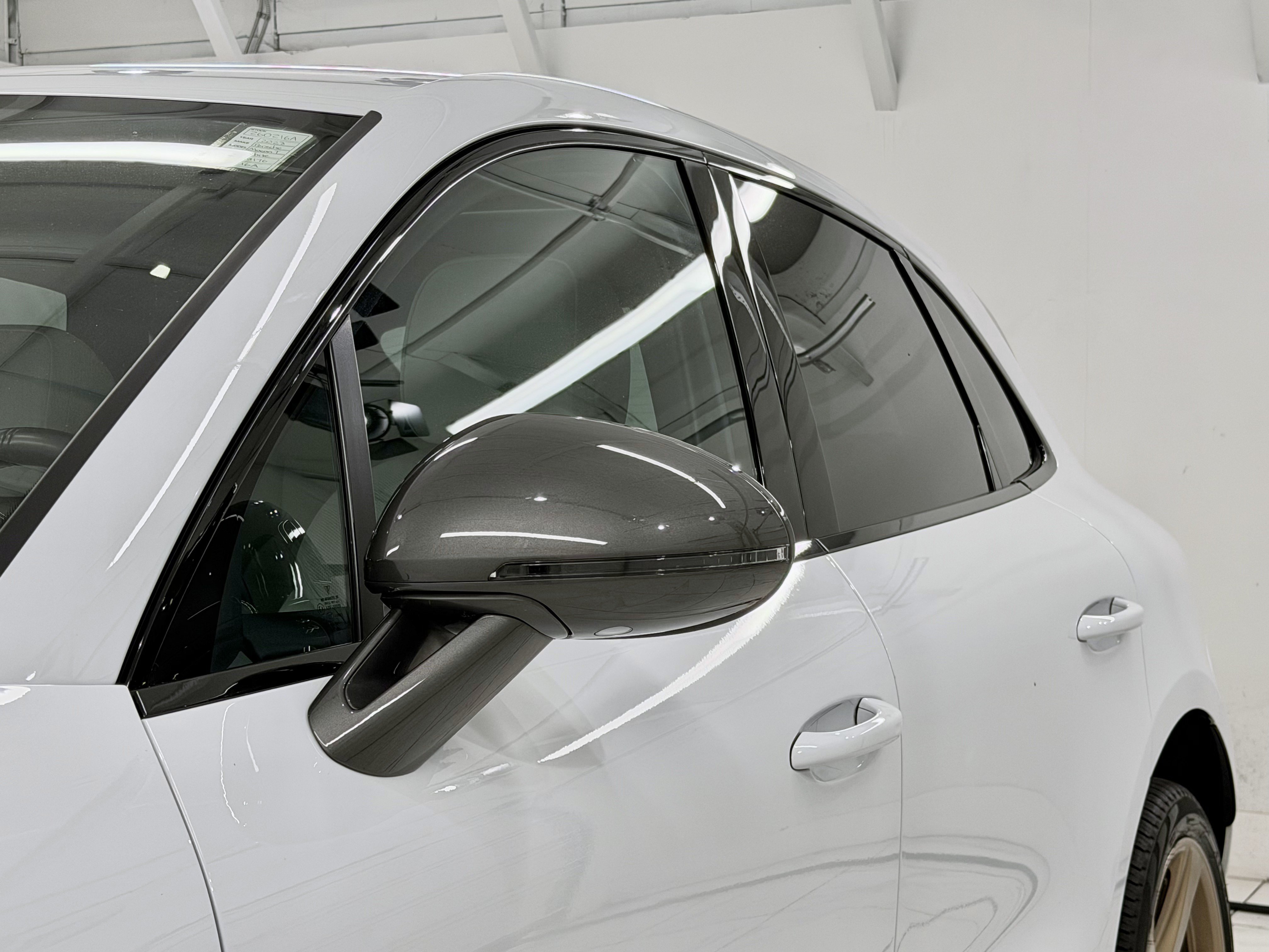 Certified 2023 Porsche Macan Turbo AWD/4WD image 19