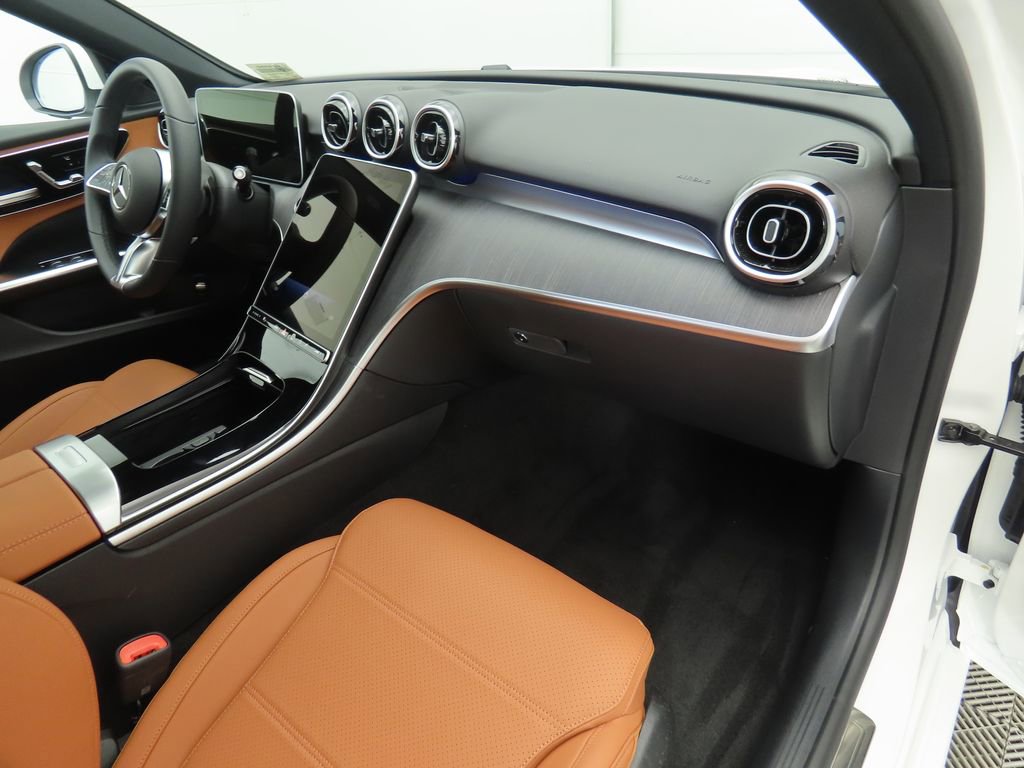 New 2025 Mercedes-Benz C 300 4MATIC Sedan image 18