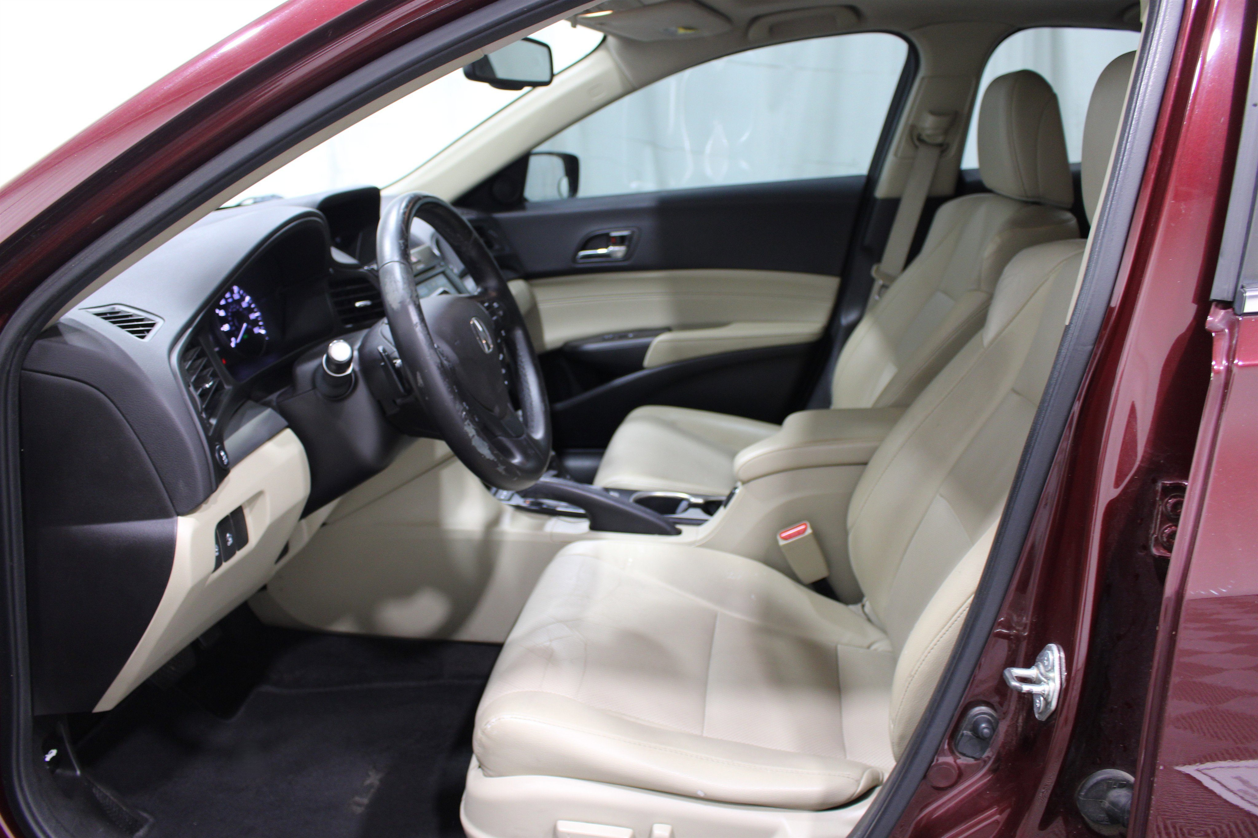 Used 2016 Acura ILX FWD image 3