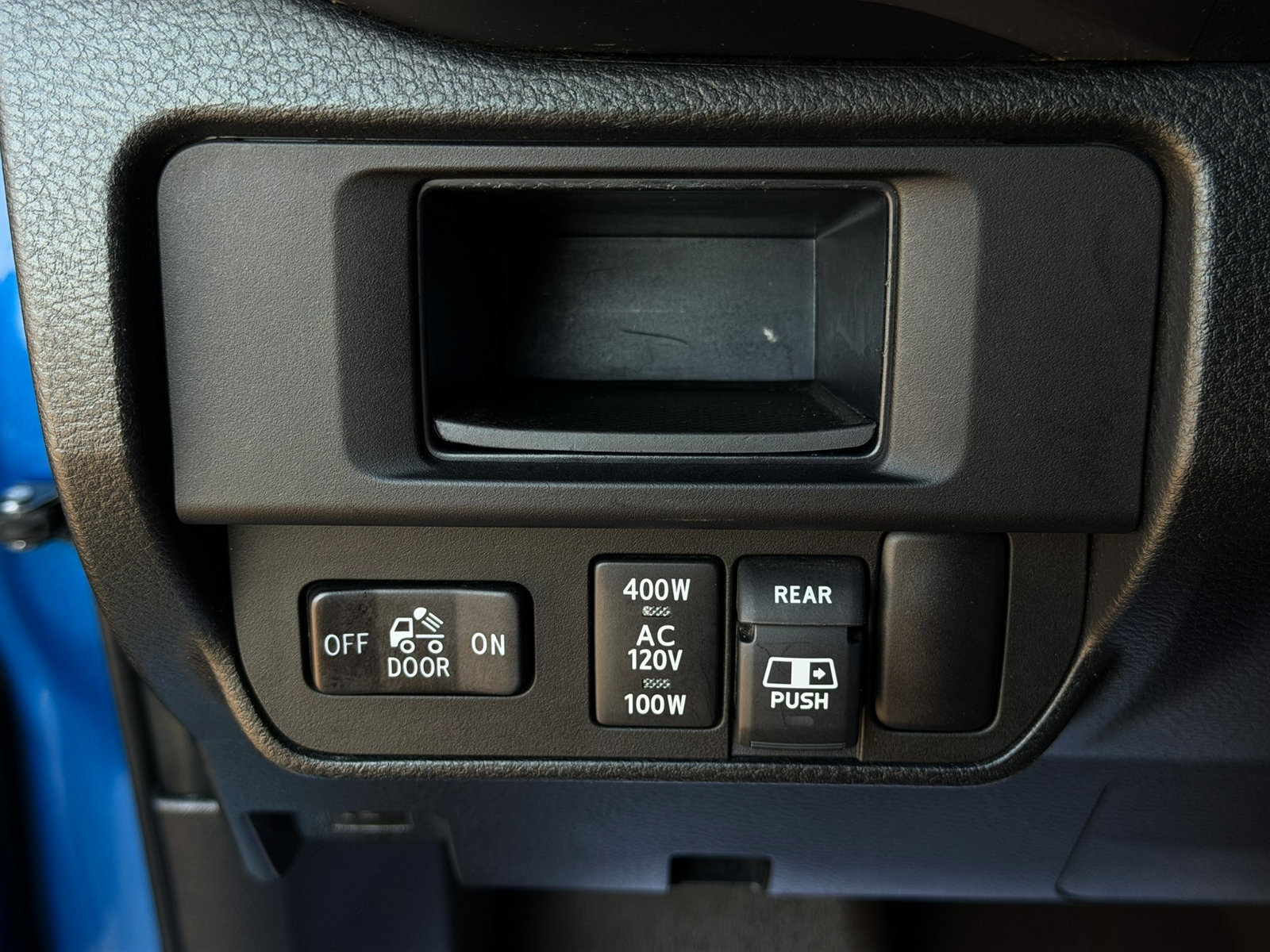 Used 2017 Toyota Tacoma Limited w/ Tow Package AWD/4WD image 27