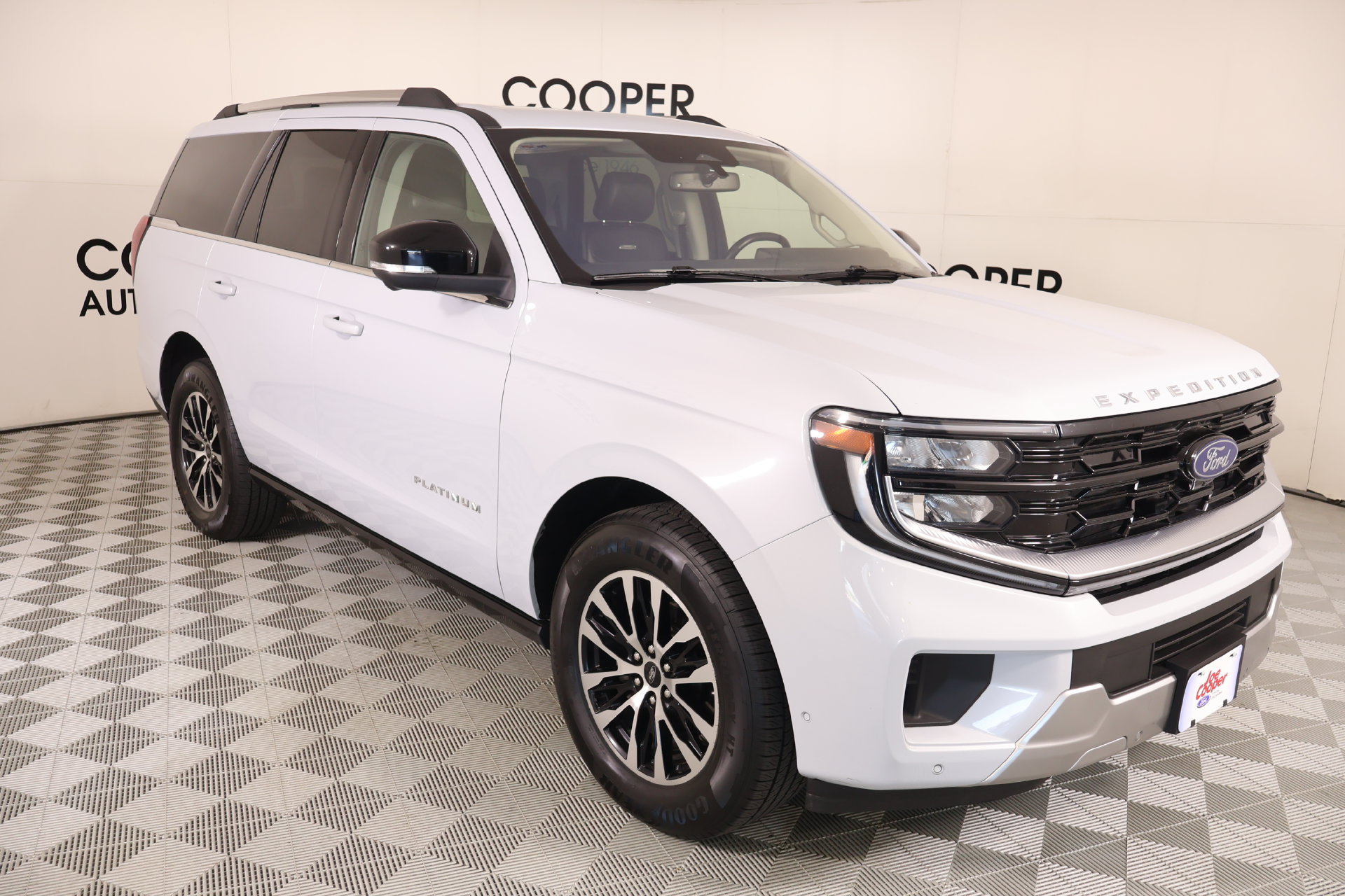 Used 2025 Ford Expedition Platinum