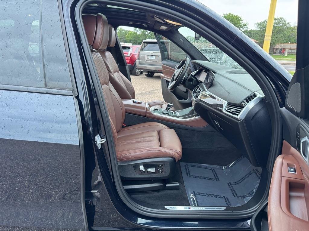 Used 2021 BMW X5 M50i w/ Dynamic Handling Package AWD/4WD image 30