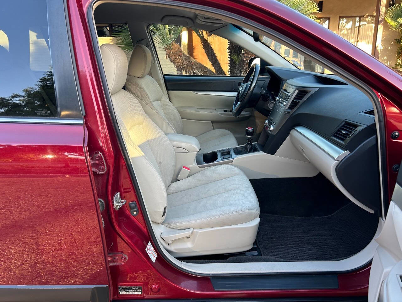 Used 2011 Subaru Outback 2.5i Premium image 30