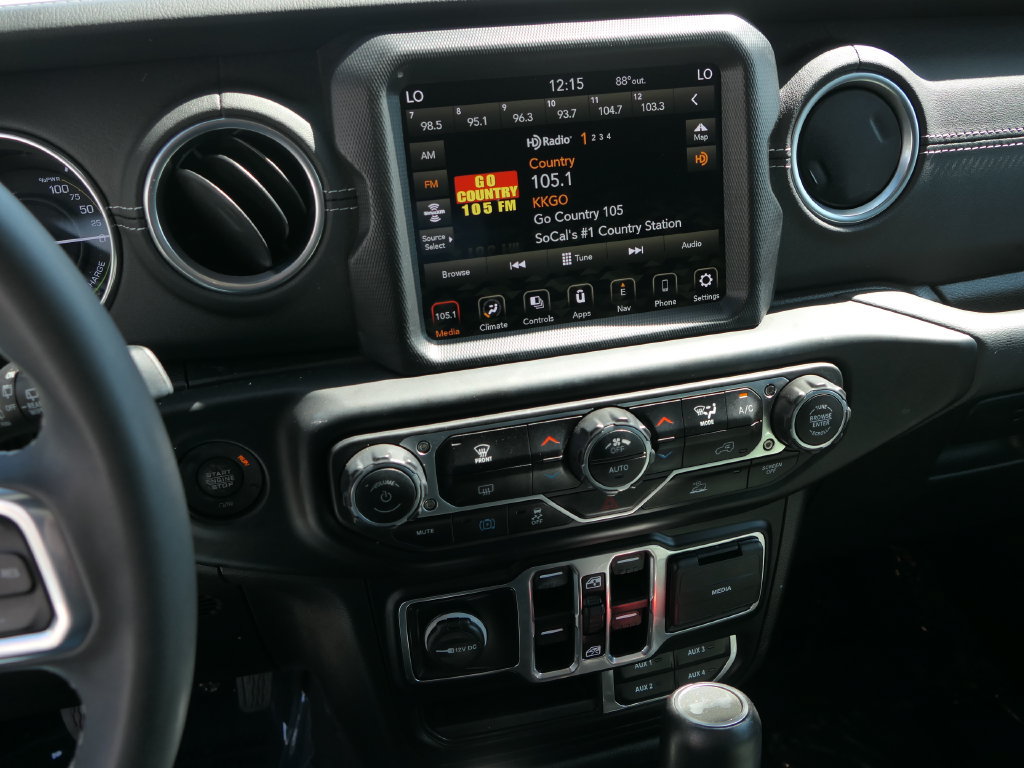 Certified 2023 Jeep Wrangler Unlimited Sahara AWD/4WD image 19