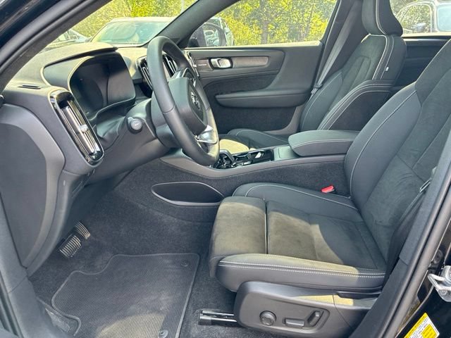 Used 2023 Volvo C40 P8 Recharge Ultimate AWD/4WD image 13