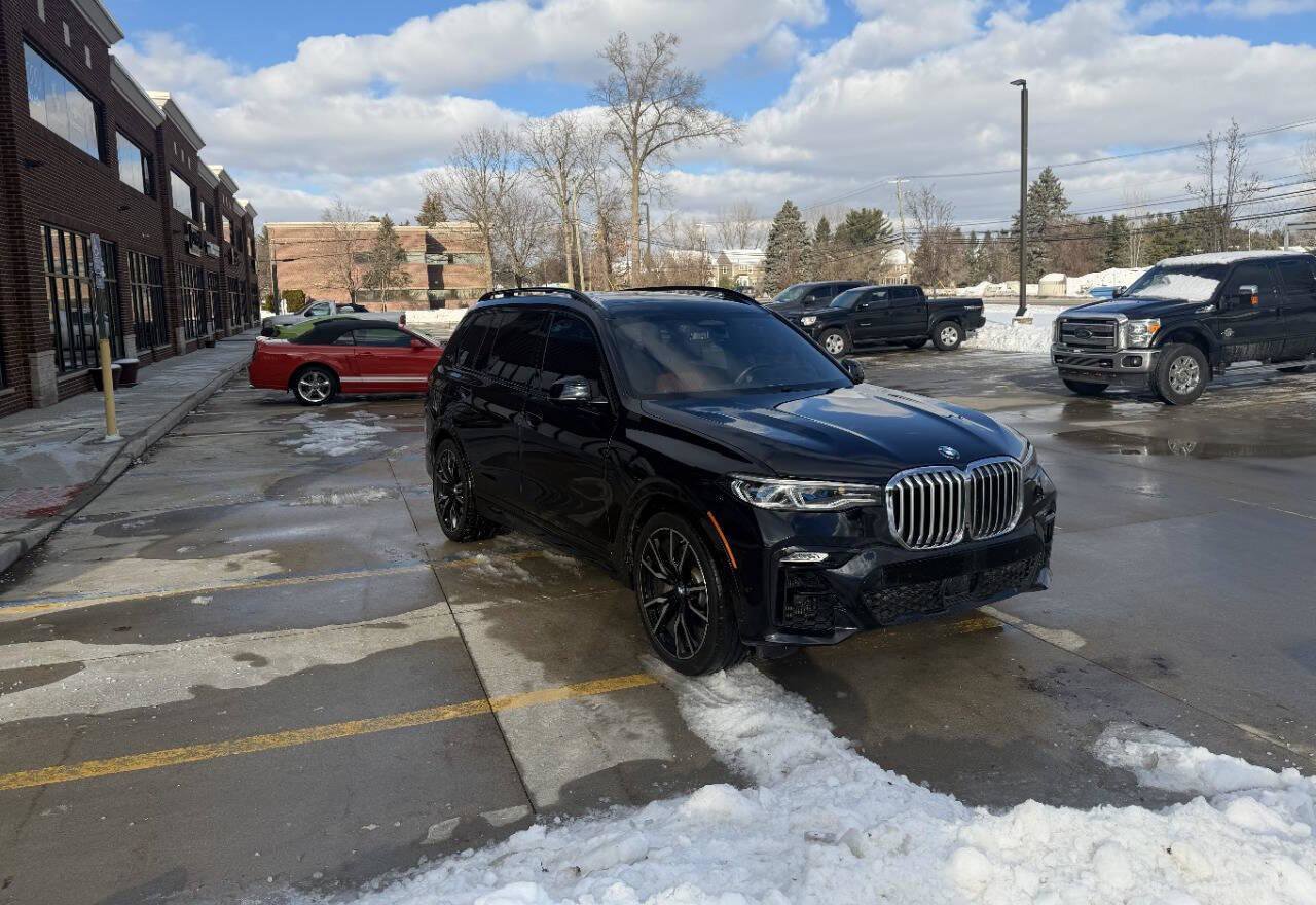 Used 2019 BMW X7 xDrive50i w/ M Sport Package image 4