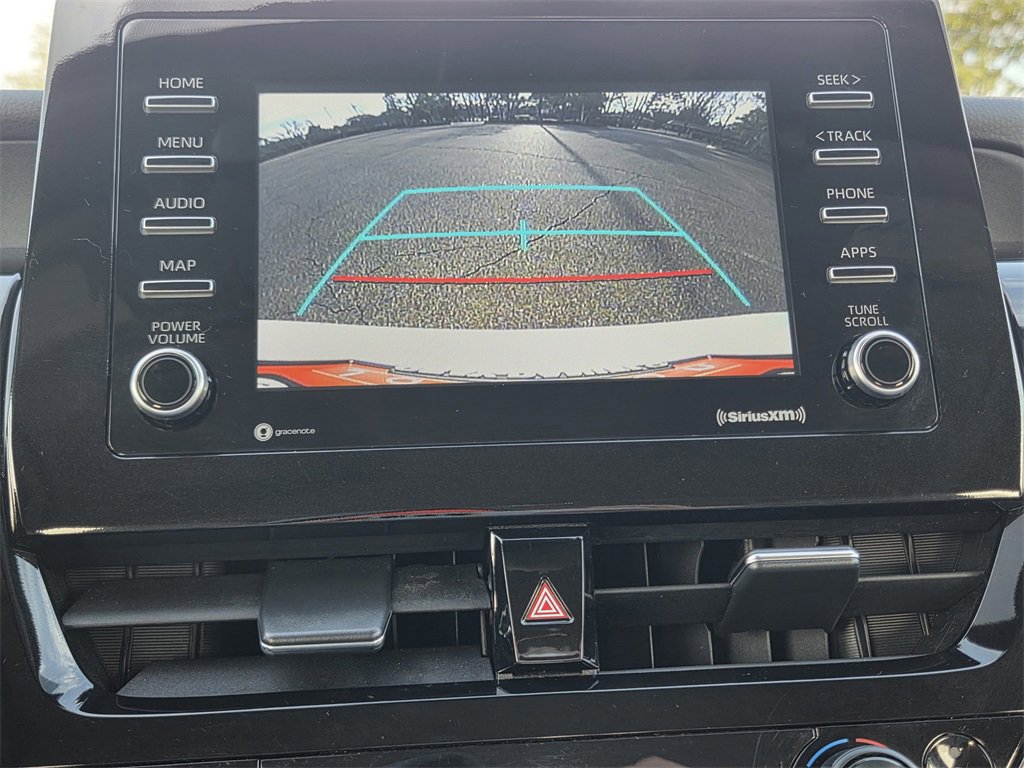 Used 2024 Toyota Camry SE image 11