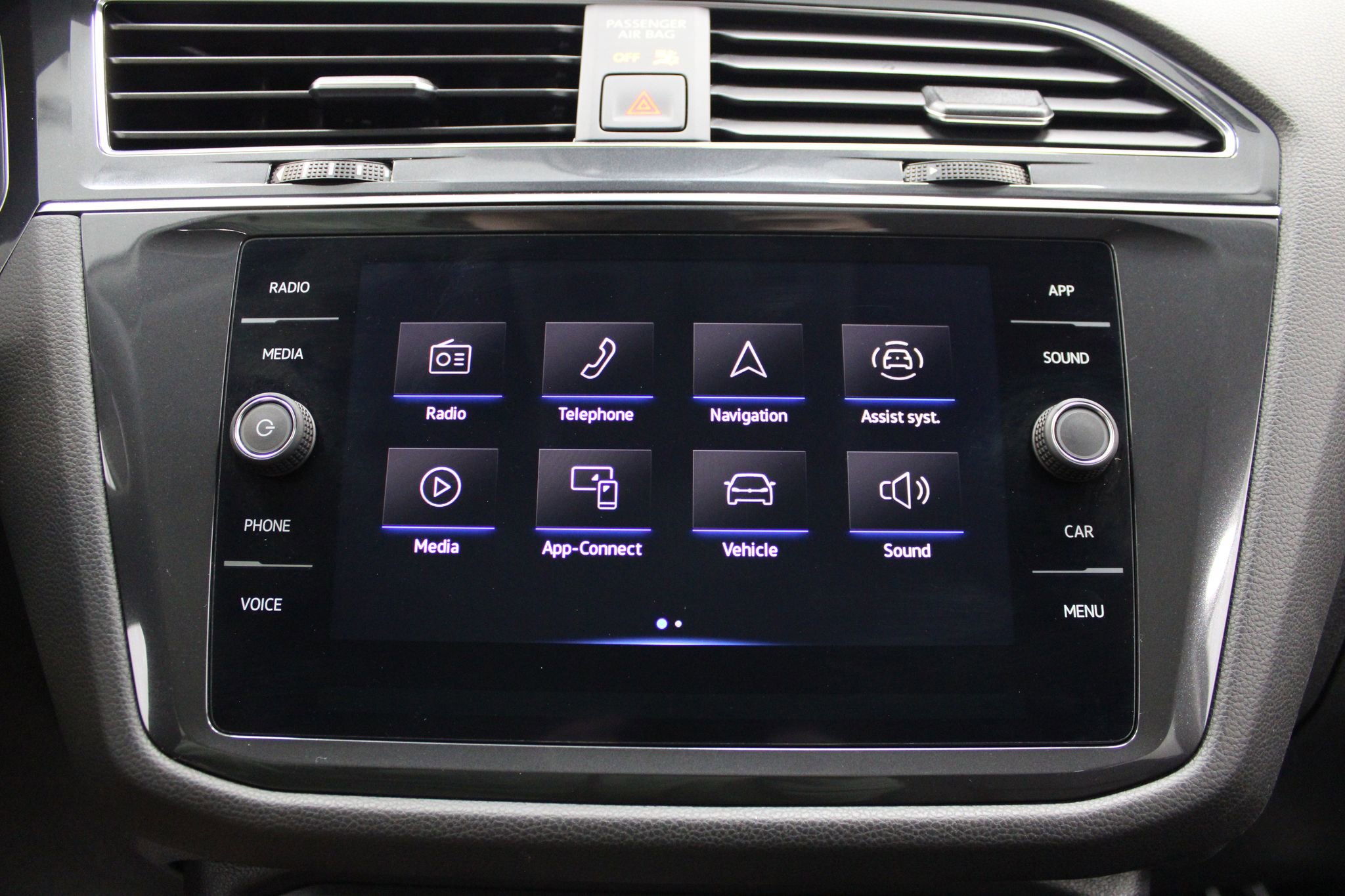 Used 2022 Volkswagen Tiguan SE AWD/4WD image 41