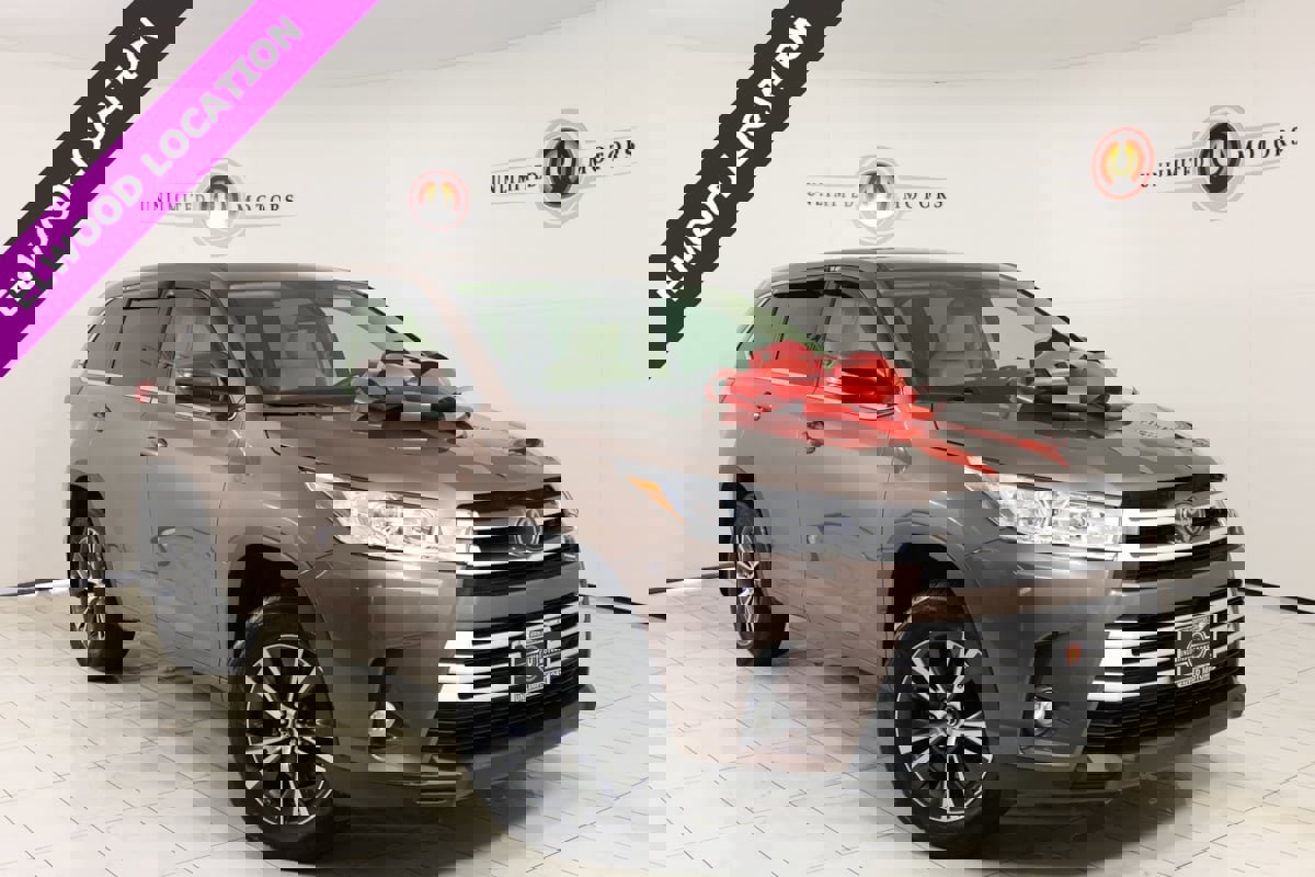Used 2017 Toyota Highlander Plus image 1