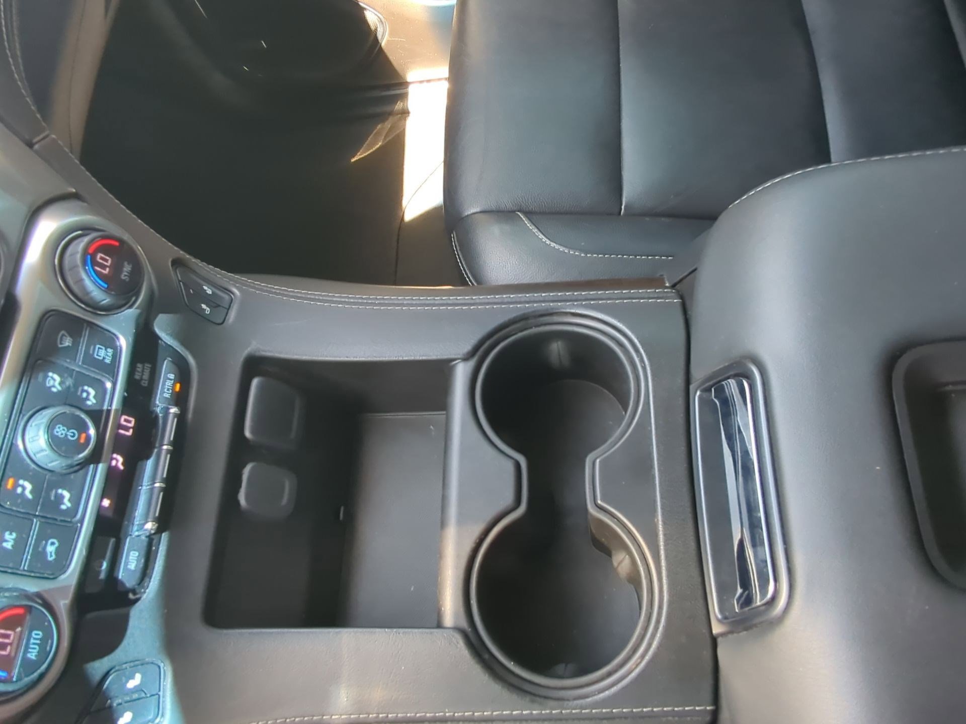 Used 2019 Chevrolet Suburban LT RWD image 20