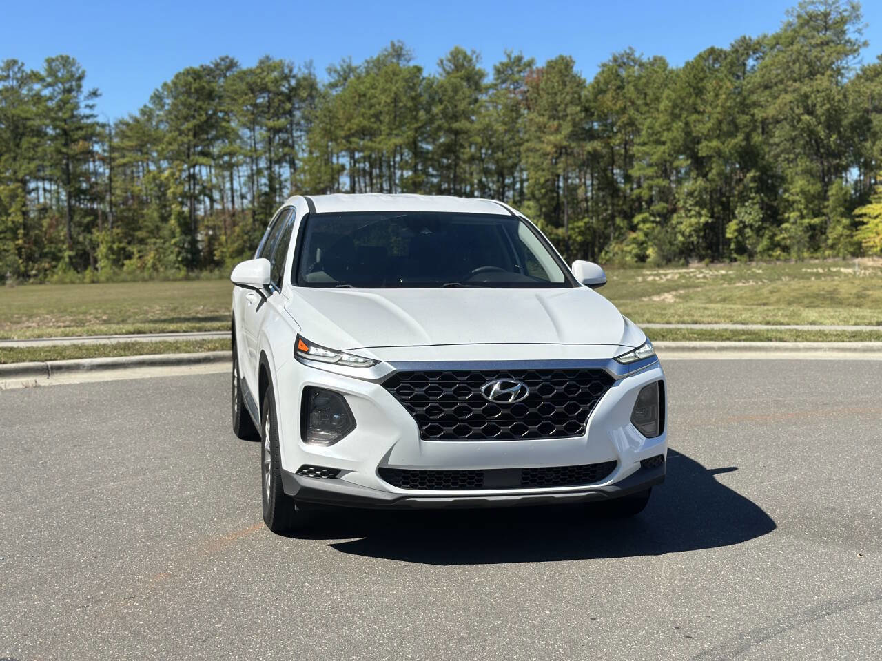Used 2020 Hyundai Santa Fe SE image 2