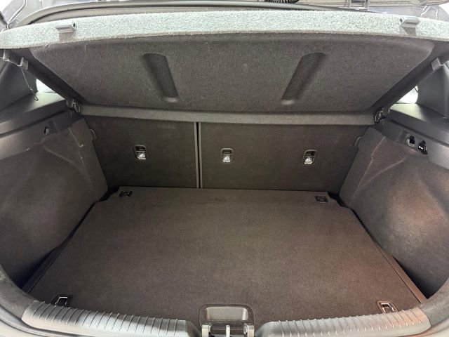 Used 2018 Hyundai Elantra GT FWD image 36