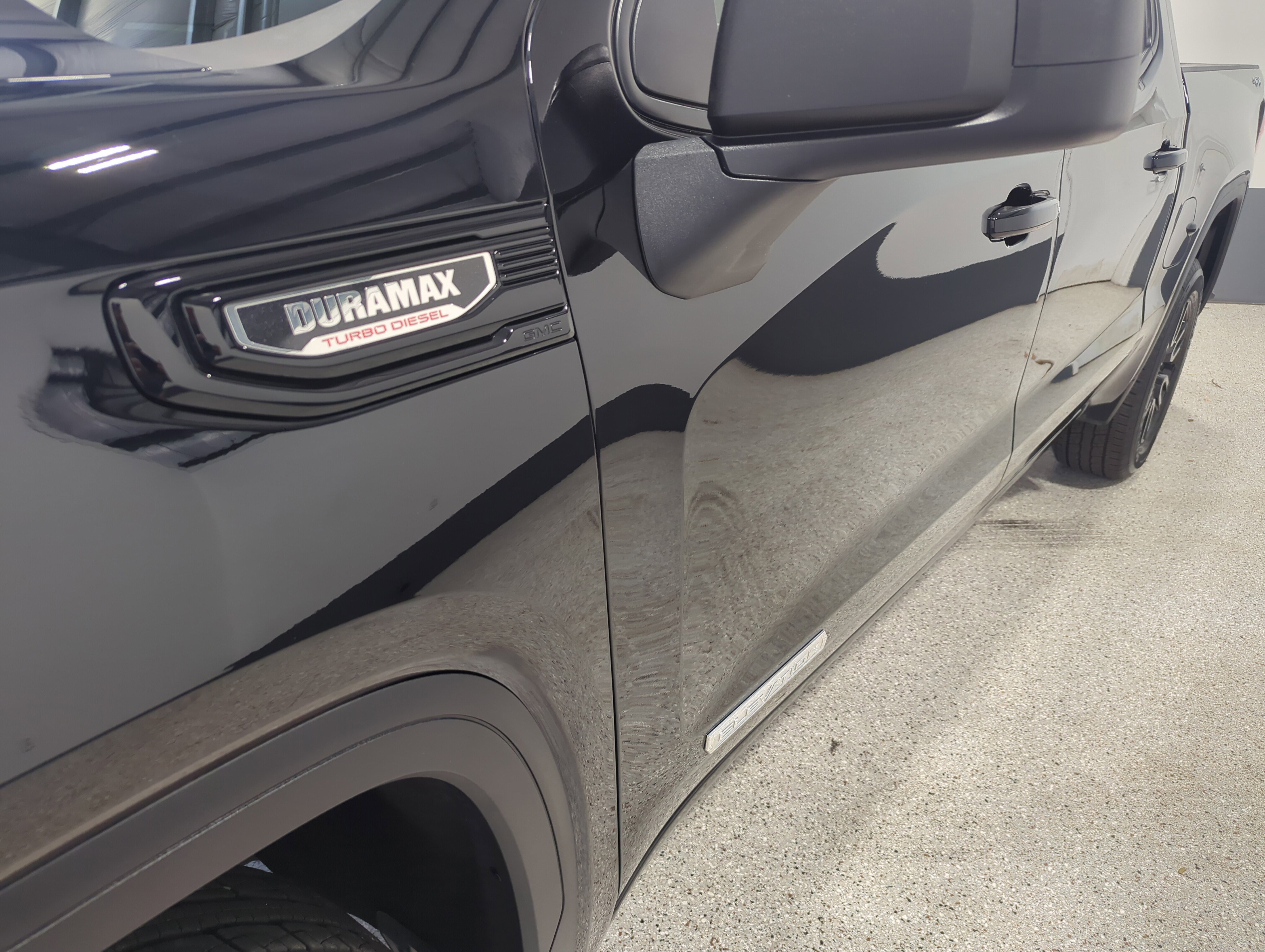 Used 2025 GMC Sierra 1500 Elevation image 10
