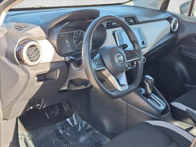Used 2021 Nissan Versa SV FWD image 9