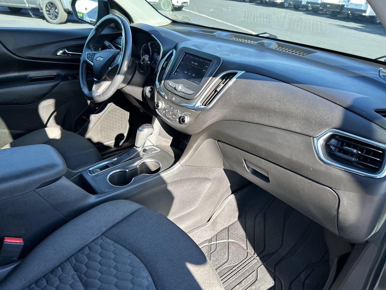 Used 2020 Chevrolet Equinox LT AWD/4WD image 16