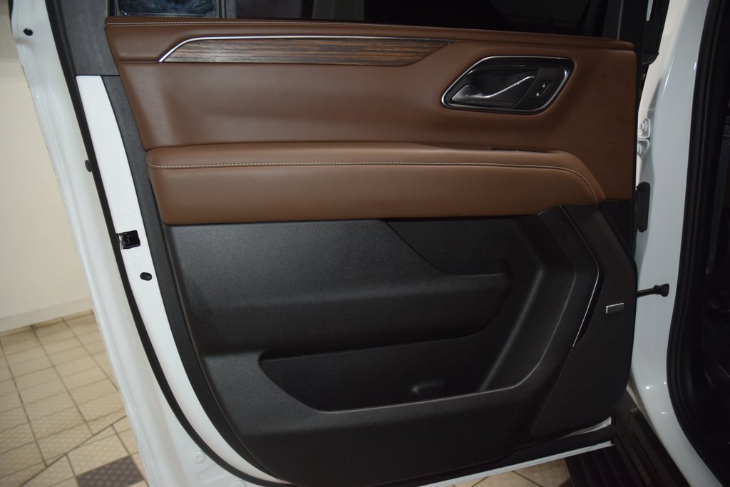 Used 2024 Chevrolet Suburban High Country image 44