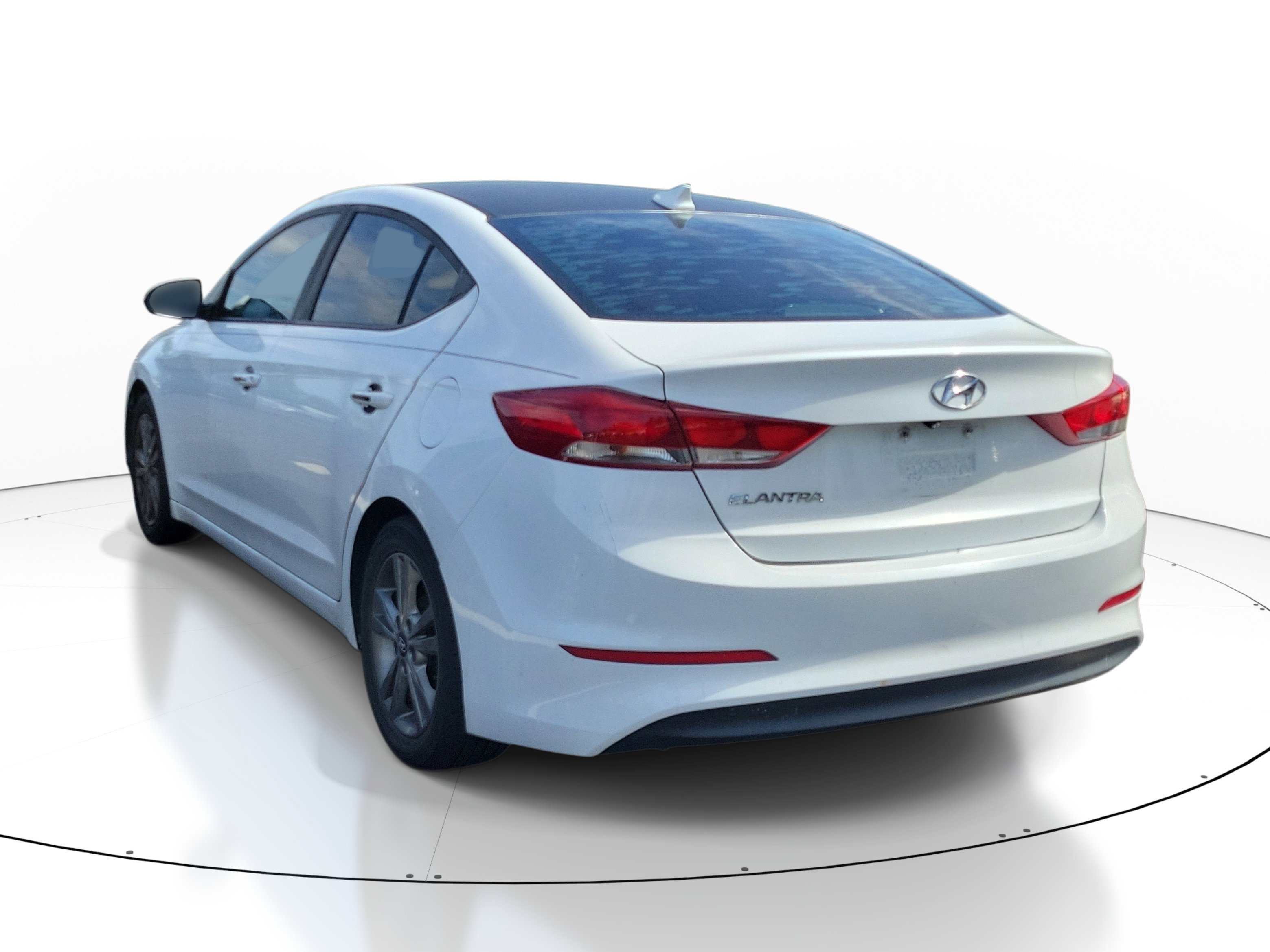 Used 2017 Hyundai Elantra Value Edition FWD image 4