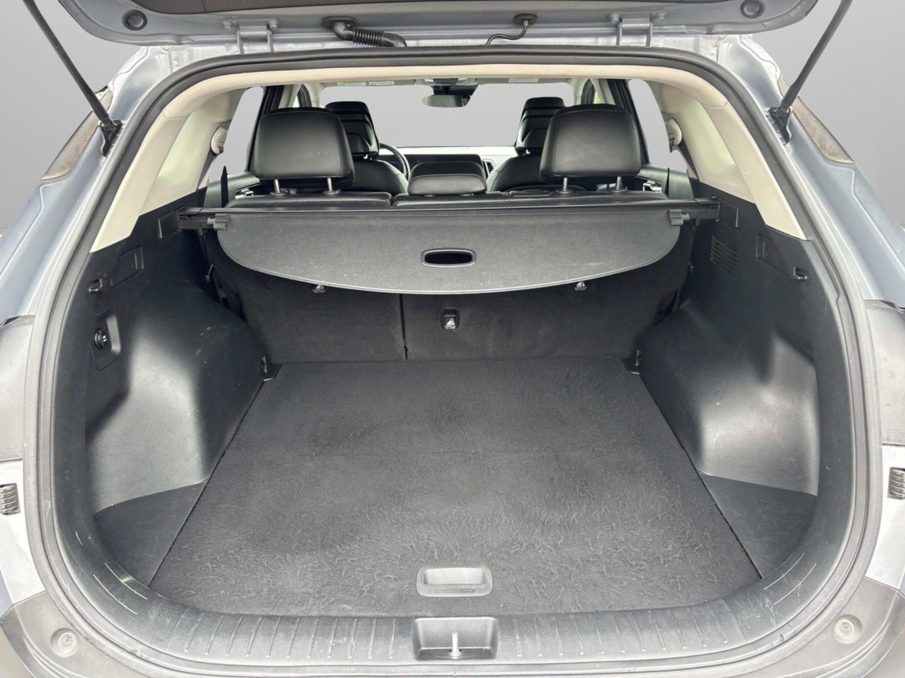 Used 2023 Kia Sportage EX image 12