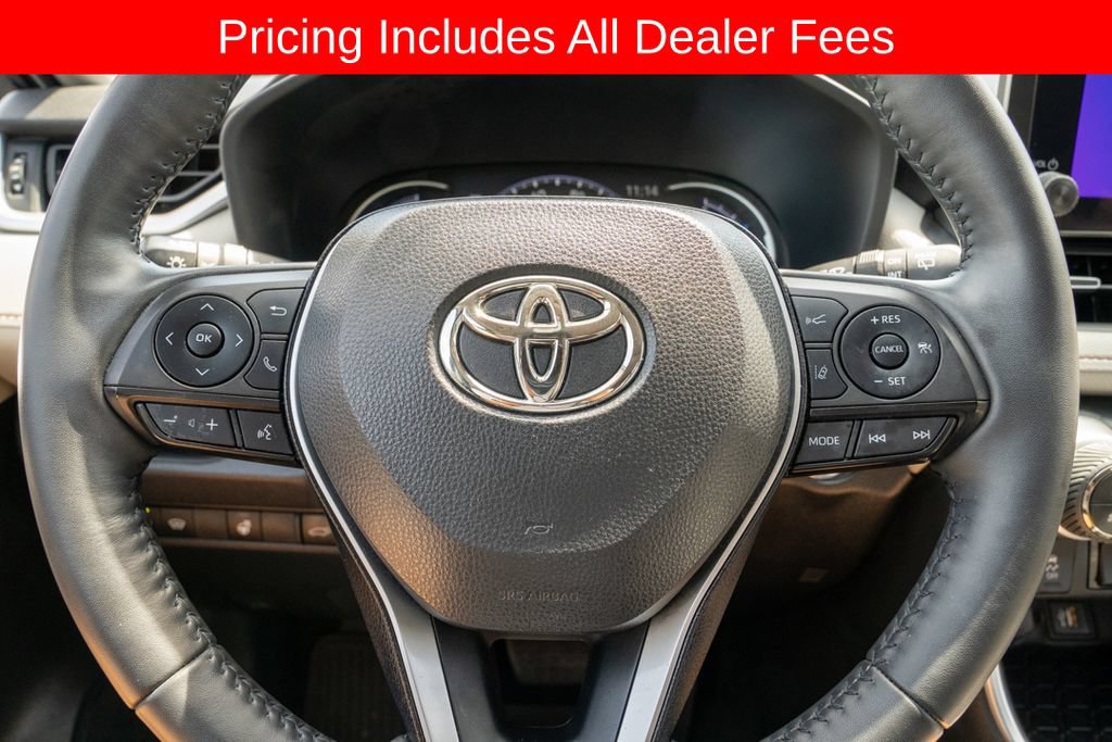Used 2023 Toyota RAV4 XLE Premium AWD/4WD image 20