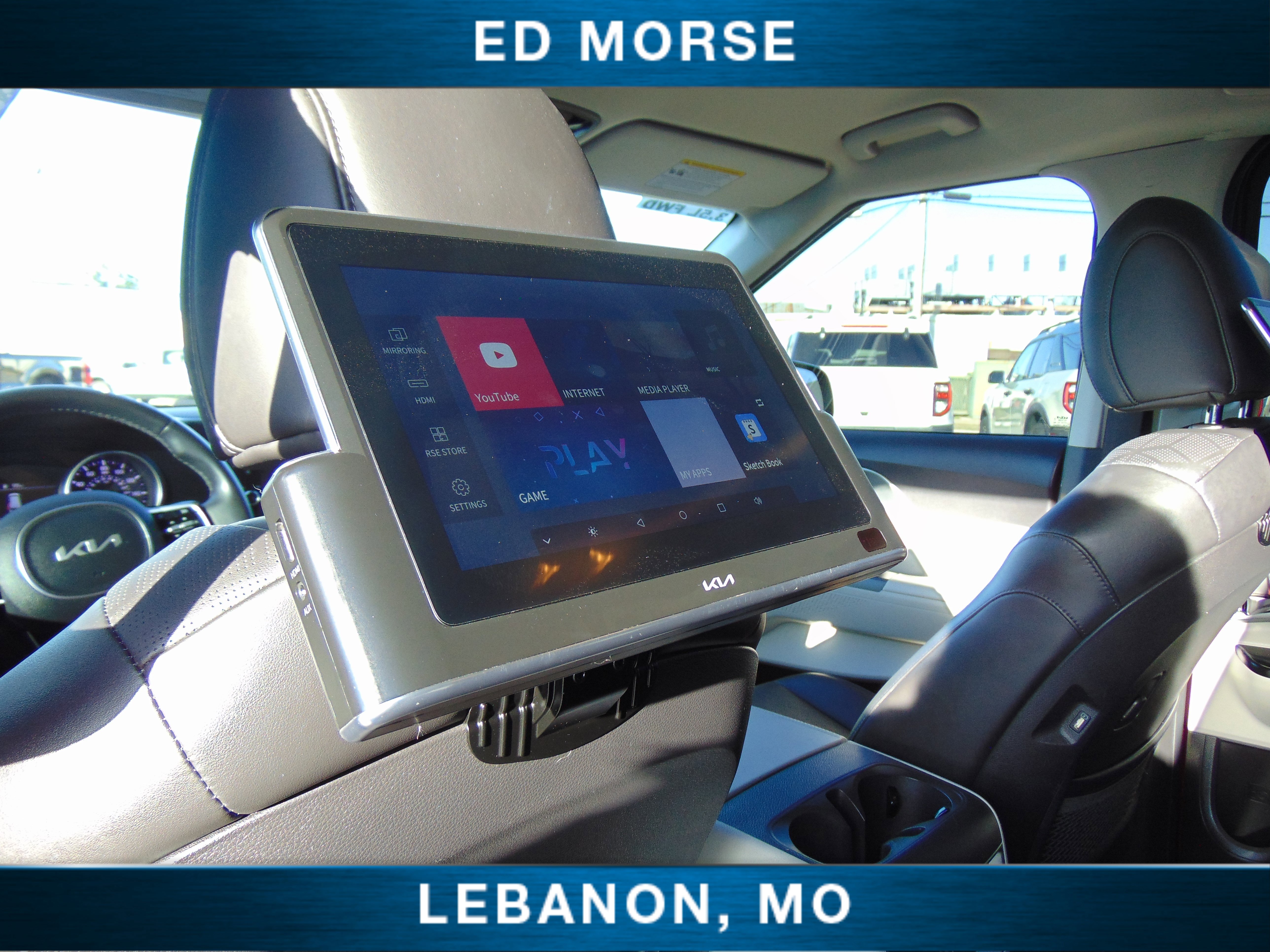 Used 2023 Kia Carnival LX image 17