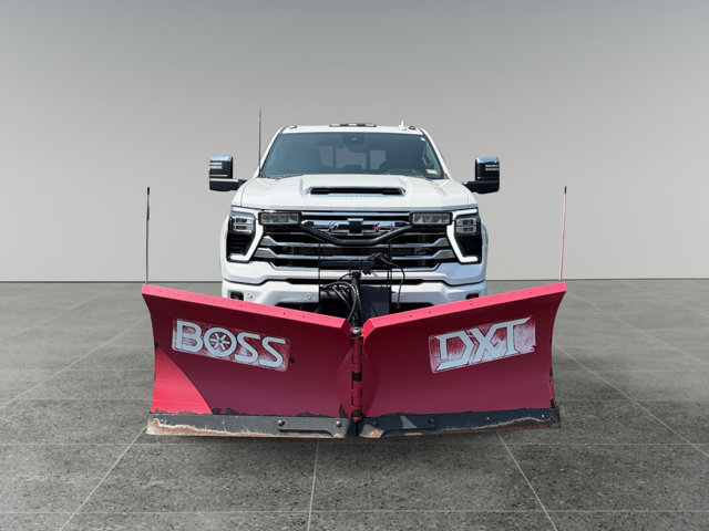 Used 2024 Chevrolet Silverado 2500 High Country w/ High Country Premium Package AWD/4WD image 8