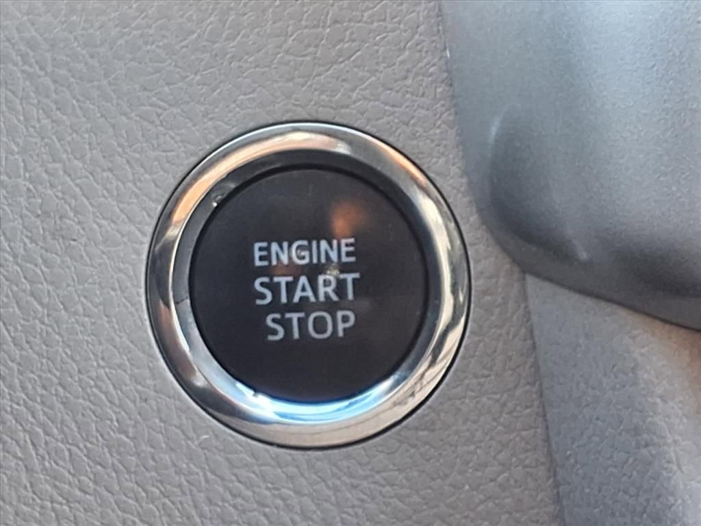 Used 2014 Toyota Highlander XLE image 25