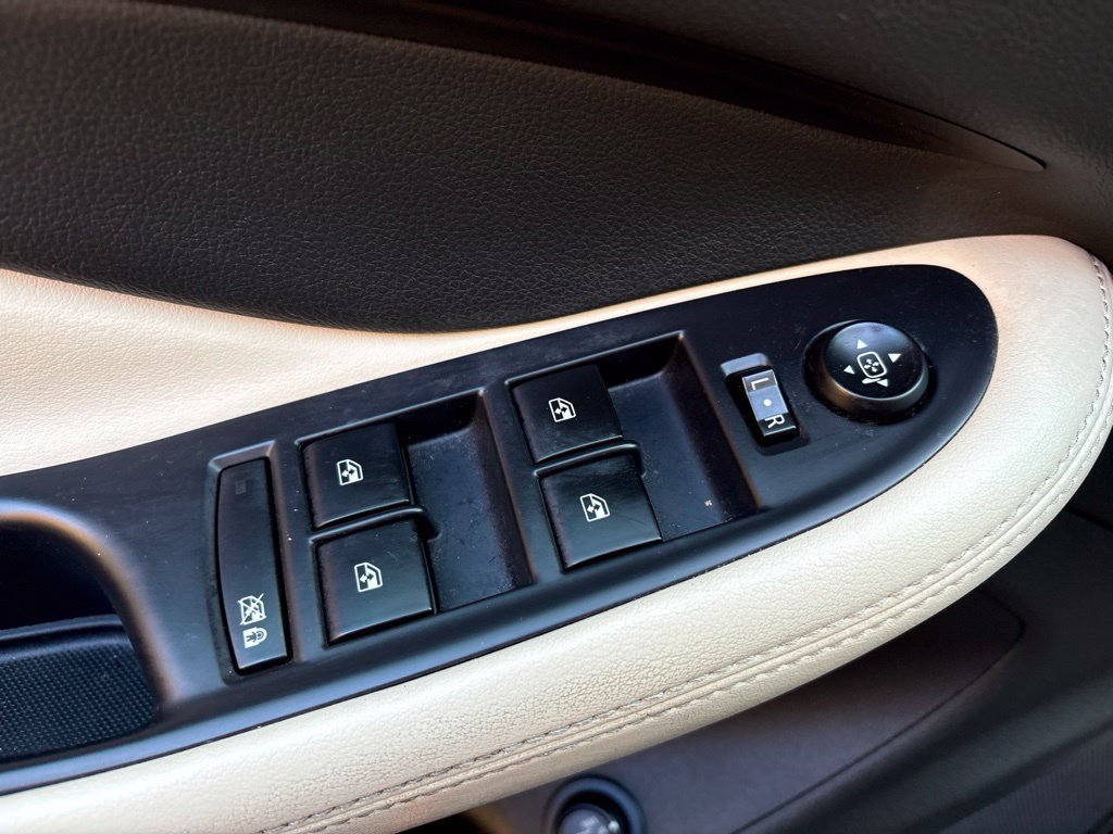 Used 2016 Buick Envision Premium AWD/4WD image 13