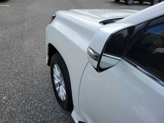 Used 2022 Lexus GX 460 Premium w/ Premium Package image 18