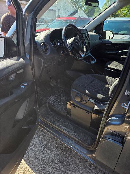 Used 2016 Mercedes-Benz Metris Passenger image 8