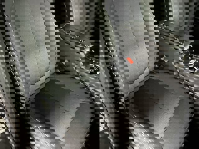 Used 2024 Jeep Grand Cherokee Laredo image 27