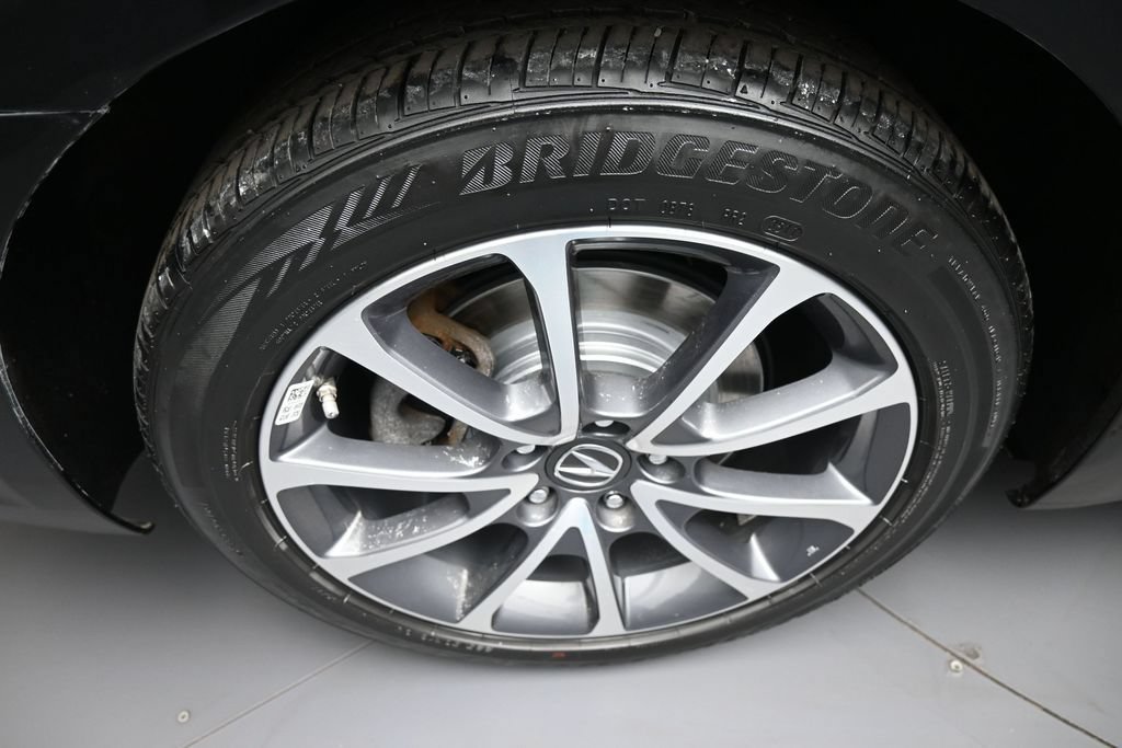 Used 2018 Acura TLX w/ Technology Package FWD image 12