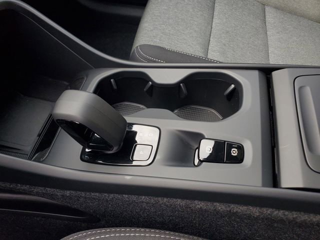 Certified 2026 Volvo XC40 B5 Core w/ Climate Package AWD/4WD image 25